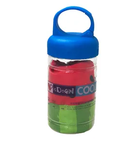 Chaleco refrigerante para perros en verano empaquetado en botella portátil anti-calor