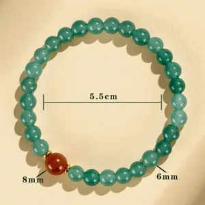 Perlenarmband aus grünem Chalcedon und rotem Achat mit Markierungen für den Innendurchmesser