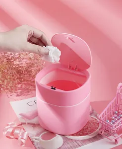 Mini papelera de escritorio rosa moderna con tapa abatible para papel de desecho