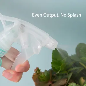 Draagbare handmatige plastic spuitfles voor tuinieren in huis en het besproeien van planten