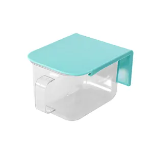 Wandgemonteerde stofdichte kruidendoos met blauw deksel en transparante behuizing keuken