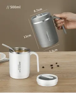 500 ml geïsoleerde koffiebeker met handvat en deksel, afmetingen in detailbeeld