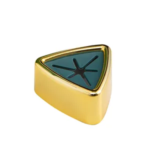 Soporte de toallas triangular dorado de lujo con tapón de silicona para pared de cocina