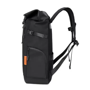 Professioneller schwarzer Roll-Top-Rucksack mit großer Kapazität für Reise und Outdoor