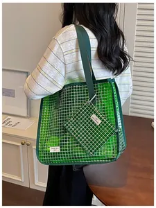 Borsa tote in PVC verde trasparente con griglia bianca e pochette coordinata
