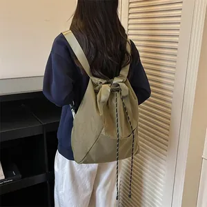 Sac à Dos Léger en Nylon avec Cordon de Serrage Grande Capacité Sac Seau Polyvalent pour Femmes Décontracté Sport Voyage Sac à Bandoulière