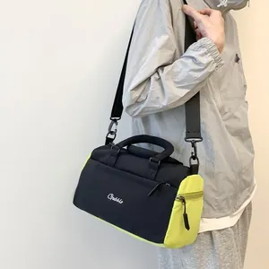 Leichte Reisetasche mit großem Fassungsvermögen und Farblock-Design für Sport und Yoga