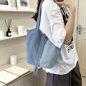 Sac Seau en Denim Décontracté pour Femmes Patchwork Minimaliste Jeans Délavé Sac à Épaule Bandoulière pour Été Quotidien