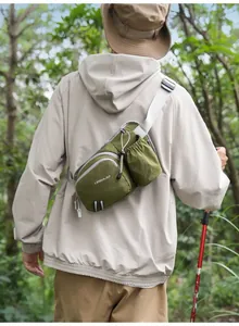 Herren Outdoor Sport Brusttasche in Olivgrün mit Flaschenhalter zum Wandern und Laufen