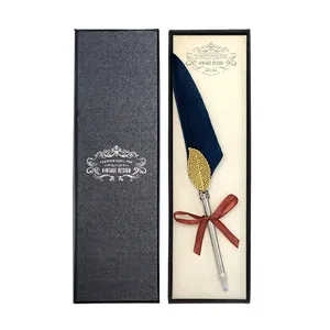 Vintage navyblaues Feder-Kugelschreiber-Set in einer eleganten schwarzen Geschenkbox