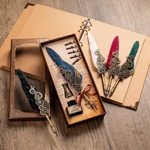 Juego de Plumas de Ave Mecánicas Steampunk Vintage Europeo Pluma de Inmersión Caligrafía Tinta Estuche Con Plumillas de Repuesto