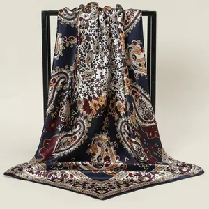 Foulard Carré en Polyester Satiné Mode Occidentale Rétro Paisley Imprimé Serpent Bandana Élégant Lisse Sensation Soie Grand pour Femmes