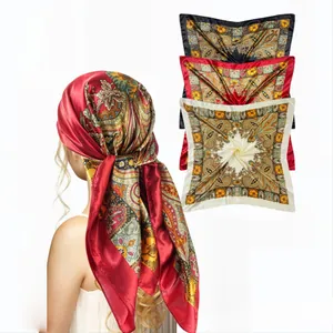 Mode Navette Satin Polyester Carré de Soie Imprimé Motif Paisley Fleurs Botaniques Léger Protection Solaire Châle Foulard Pour Femmes Voyage Vacances