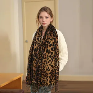 Bufanda de Estampado de Leopardo en Imitación de Cachemira para Mujer Invierno Cálido Suave Poliéster Chal con Borlas Accesorio