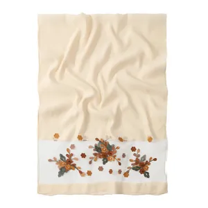 Elegante sciarpa di seta beige con ricami floreali e dettagli in organza per moda femminile