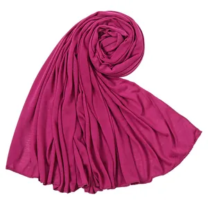 Elegante hijab in cotone jersey magenta per donna, tessuto morbido e traspirante