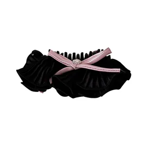 Barrette à cheveux style français avec dentelle plissée noire et nœud rose