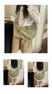 Varie viste di una borsa a tracolla in nylon verde stile dumpling per l'uso quotidiano