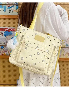Detailansicht einer süßen japanischen Stofftasche mit Sternenmuster für Schülerinnen