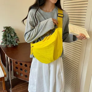 Borsa a Tracolla da Donna in Nylon Casual Tracolla Regolabile Leggera Borsa a Mezzaluna Dumpling per Scuola All'aperto
