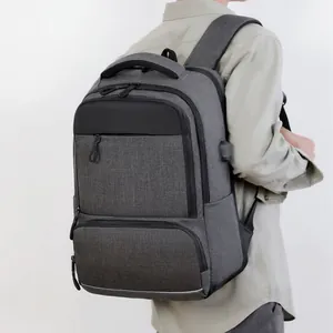 Zaino professionale grigio per laptop aziendale per pendolari e viaggi di lavoro