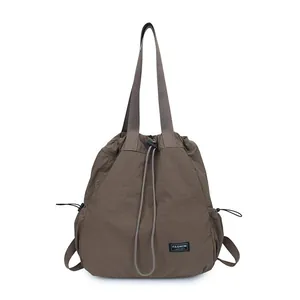 Zaino impermeabile in nylon marrone con coulisse per lo yoga e il fitness femminile