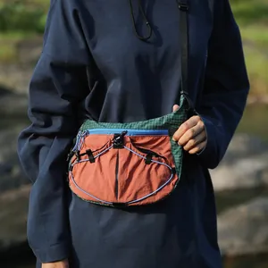Kontrastfarben Spleißen Nylon Dumpling Bag Leichte Wasserabweisende Umhängetasche Für Outdoor Reisen Täglich Sportlich Unisex