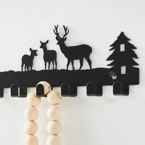Schwarzer Metall Wandhaken Hirsch Silhouette Detailansicht fuer Schluessel Aufbewahrung