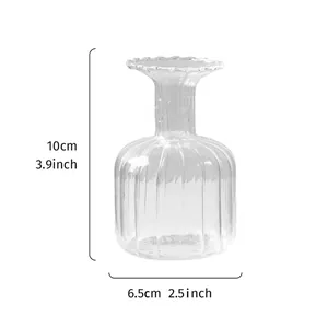 Minimalist clear ribbed glass vase with 10cm height for home floral arrangement decor
