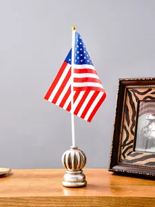 Base de mástil de bandera de escritorio con forma de calabaza y bandera de EE. UU.