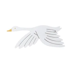 Elegante weiße fliegende Gans Wanddekoration aus Holz mit Goldakzent für Haus und Feier
