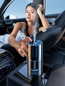Diffuseur d'arômes intelligent pour voiture avec lumière d'ambiance et brume dans l'habitacle