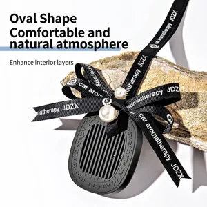 Mignon Pendentif d'Aromathérapie pour Voiture Nœud Papillon Noir Plastique Perle Artificielle Ruban de Satin Décoration Suspendue Femme