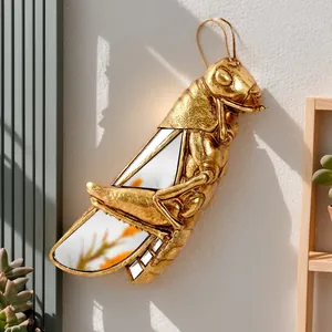 Décoration Murale Créative en Résine Dorée en Forme de Criquet Sculpture de Sauterelle Avec Incrustation de Miroir Art Mural Moderne pour Maison
