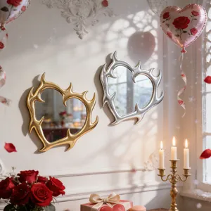 Specchi decorativi da parete a forma di cuore in stile europeo, finitura oro e argento