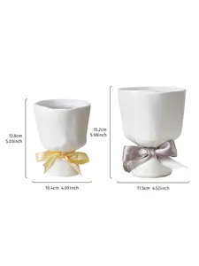 Detailed dimensions for Nordic bouquet shaped resin vases shown in two different sizes