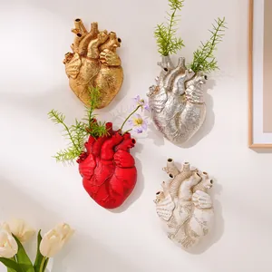 Jarrones de pared creativos con forma de corazón anatómico en oro, plata y rojo