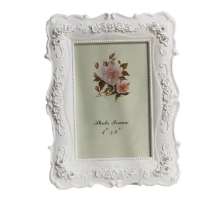 Cadre photo blanc élégant avec roses sculptées de taille 4x6 pouces pour décoration