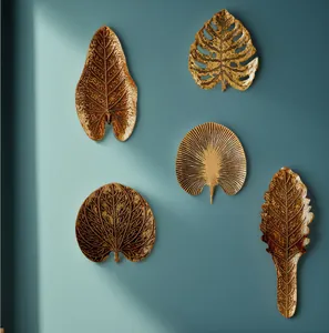 Lot de 5 décorations murales en résine dorée vieillie, feuilles tropicales