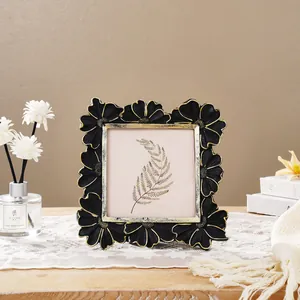 Vintage black and gold daisy floral picture frame for luxury tabletop decoration