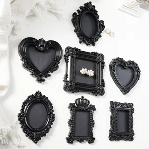 Vintage Baroque Black Resin Mini Picture Frame Magnetic Photo Prop DIY Home Wall Decor Gothic Crown Embossed Miniature Frame Hanging Backdrop Ornament