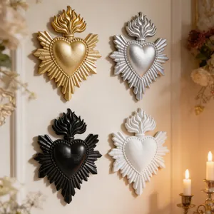 Franse Retro Gothic Mini Heilig Hart Wanddecoratie Hars Vlammend Hart Zonnestraal Muurdecoratie Voor Woonkamer Slaapkamer Huis Ornamenten