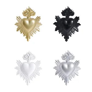 Vintage gotische hars heilig hart muurdecoratie in goud, zilver, zwart en wit kleur