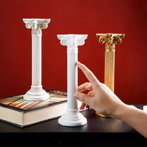 Portavelas decorativos de resina con forma de columna romana vintage en blanco y dorado