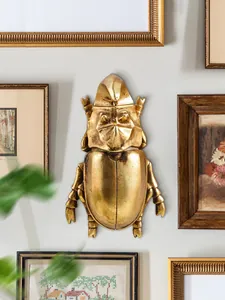 Decoración de pared de escarabajo rinoceronte dorado en resina con marcos retro