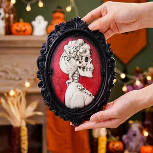 Gothic Skelett Dame Relief im kunstvollen schwarzen Rahmen für Halloween Wanddekoration