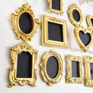 Set di mini cornici vintage dorate in stili europei decorati per la decorazione murale