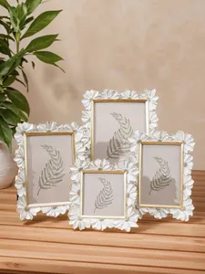 Set di 4 cornici per foto vintage in resina bianca con margherite e bordo dorato elegante