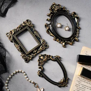 Mini marcos de fotos vintage de estilo europeo en negro y dorado para casas de muñecas