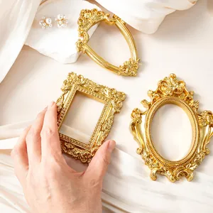 Set di mini cornici vintage in foglia d'oro stile francese per oggetti di scena fotografici